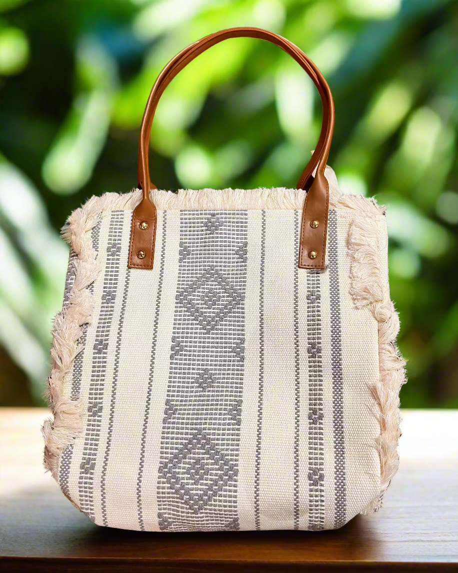 Large Canvas Tote Shoulder Bag – Stylish, Eco-Friendly & Perfect for Daily Use! Front view