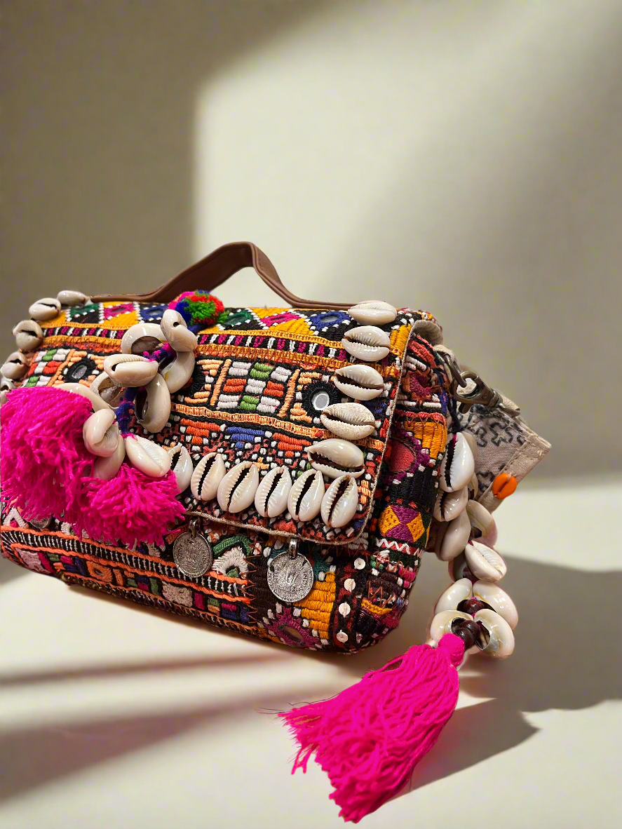 Vintage Design Banjara Sling Bag - The Ethnic Indian Store