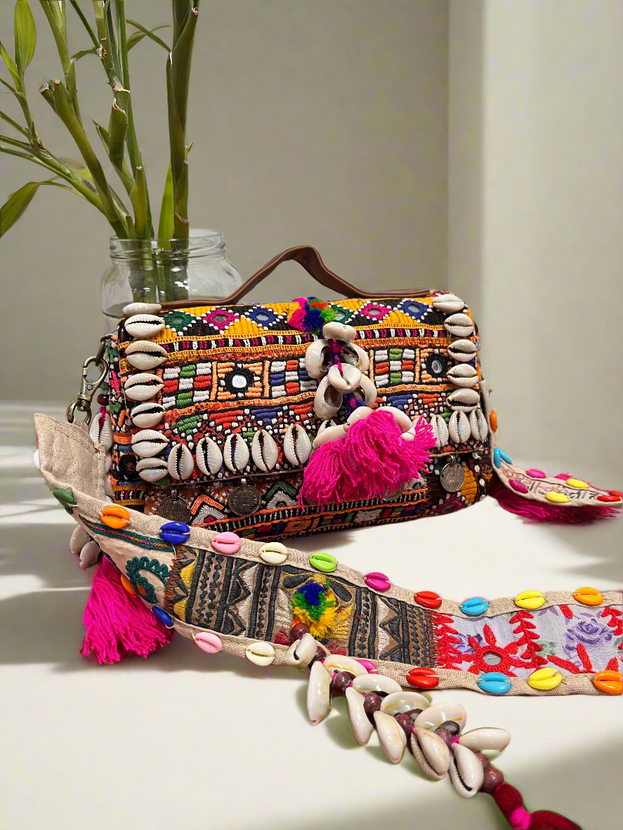 Vintage Design Banjara Sling Bag - The Ethnic Indian Store